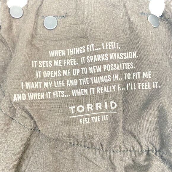 TORRID WOMEN'S Black Luxe Skinny Jeans Sateen Stretch US 18R - Picture 11 of 12